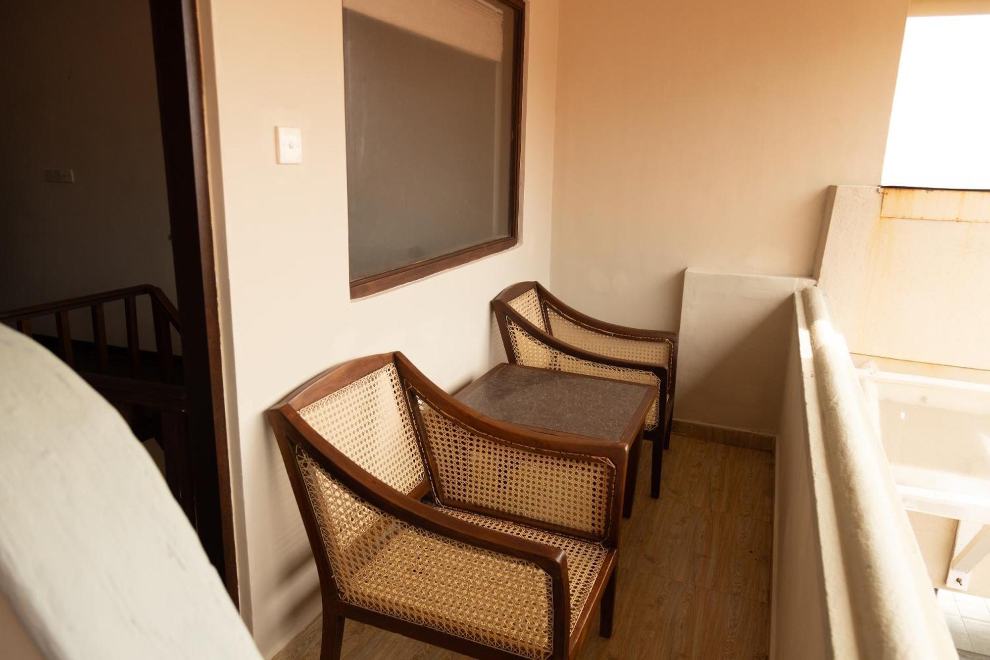 Neevana Hotel Hikkaduwa Extérieur photo